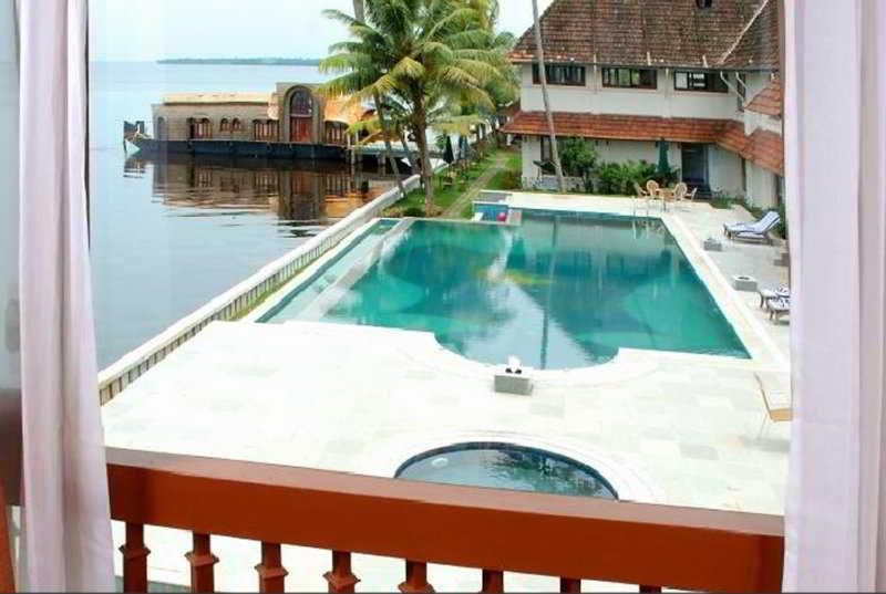 Alappuzha Lemon Tree Vembanad Lake Resort, Kerala מראה חיצוני תמונה