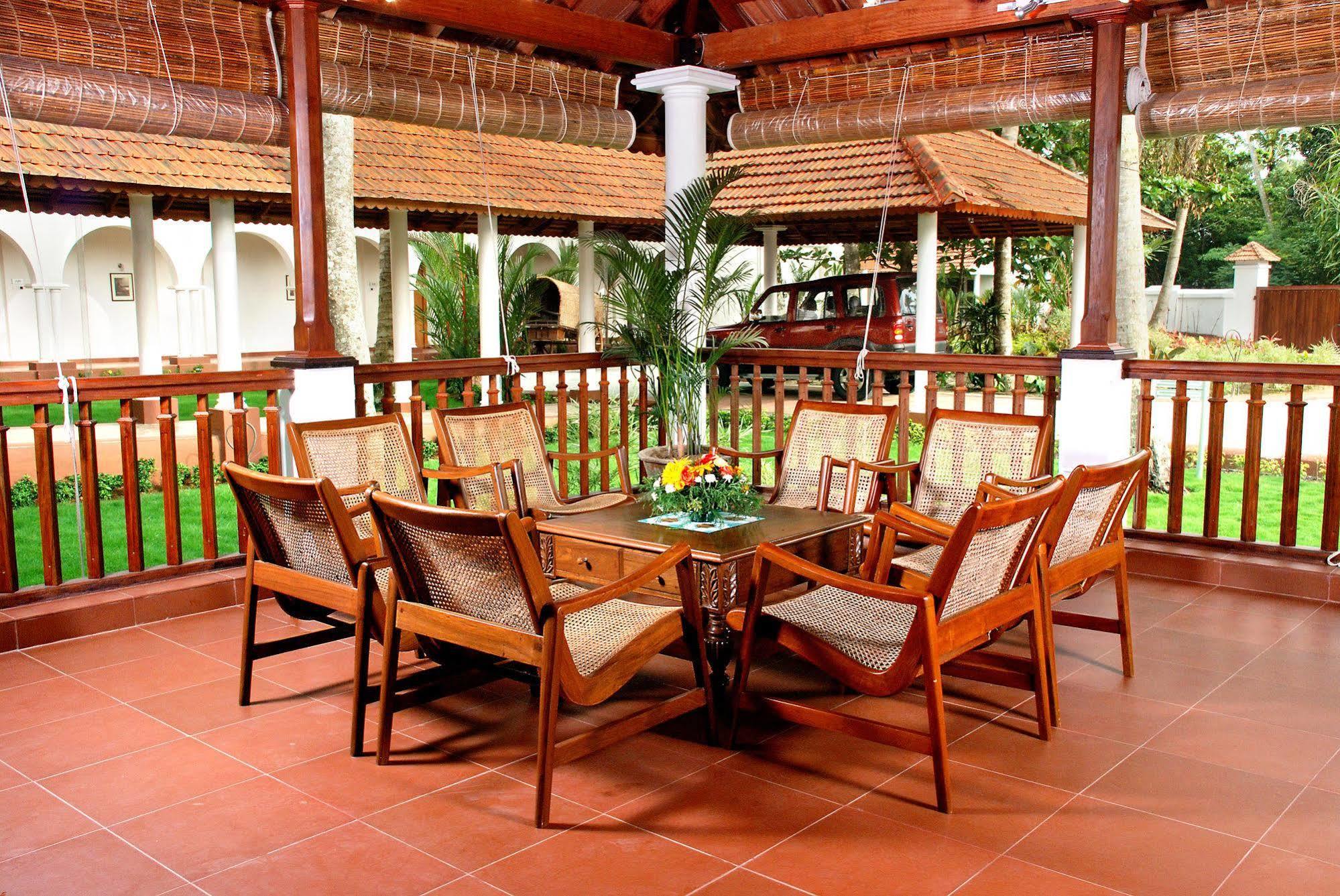 Alappuzha Lemon Tree Vembanad Lake Resort, Kerala מסעדה תמונה