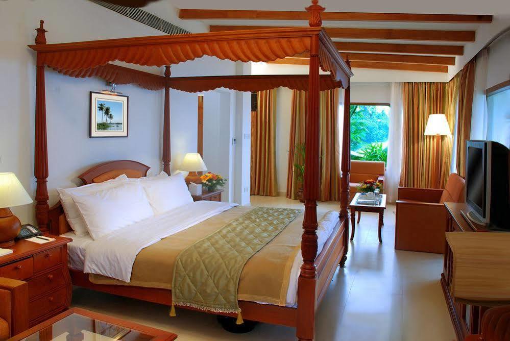 Alappuzha Lemon Tree Vembanad Lake Resort, Kerala מראה חיצוני תמונה