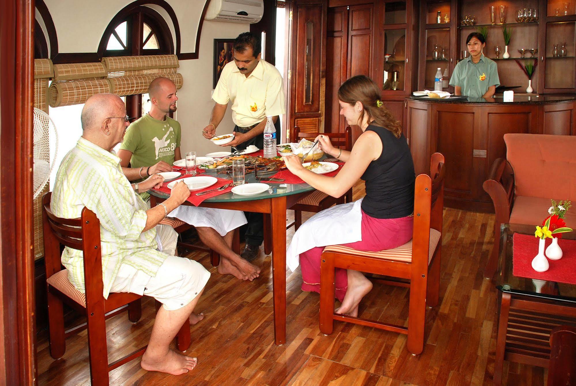 Alappuzha Lemon Tree Vembanad Lake Resort, Kerala מראה חיצוני תמונה